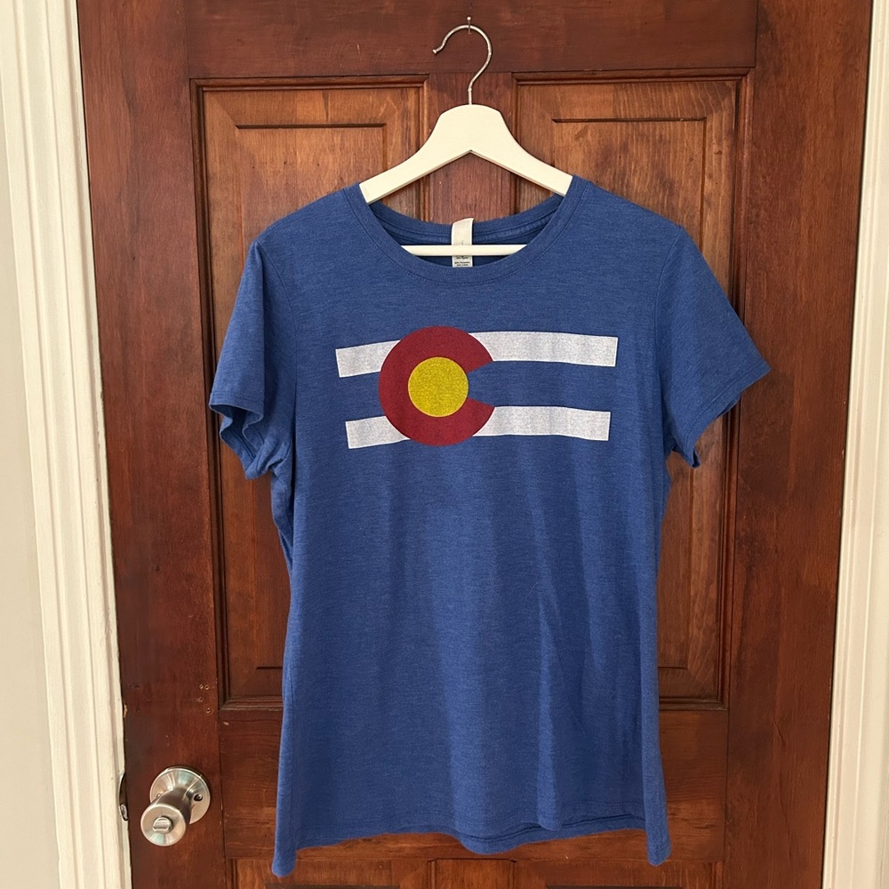 Women's Classic Colorado Flag 'Favorite Fit' T-Shirt